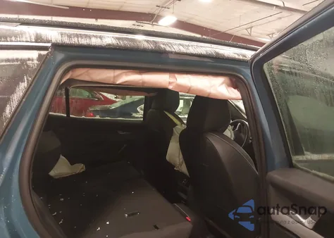 2025 Volkswagen Tiguan 2.0T Se R-Line Black z USA, uszkodzony, nr VIN 3VVGR7RM8SM053095